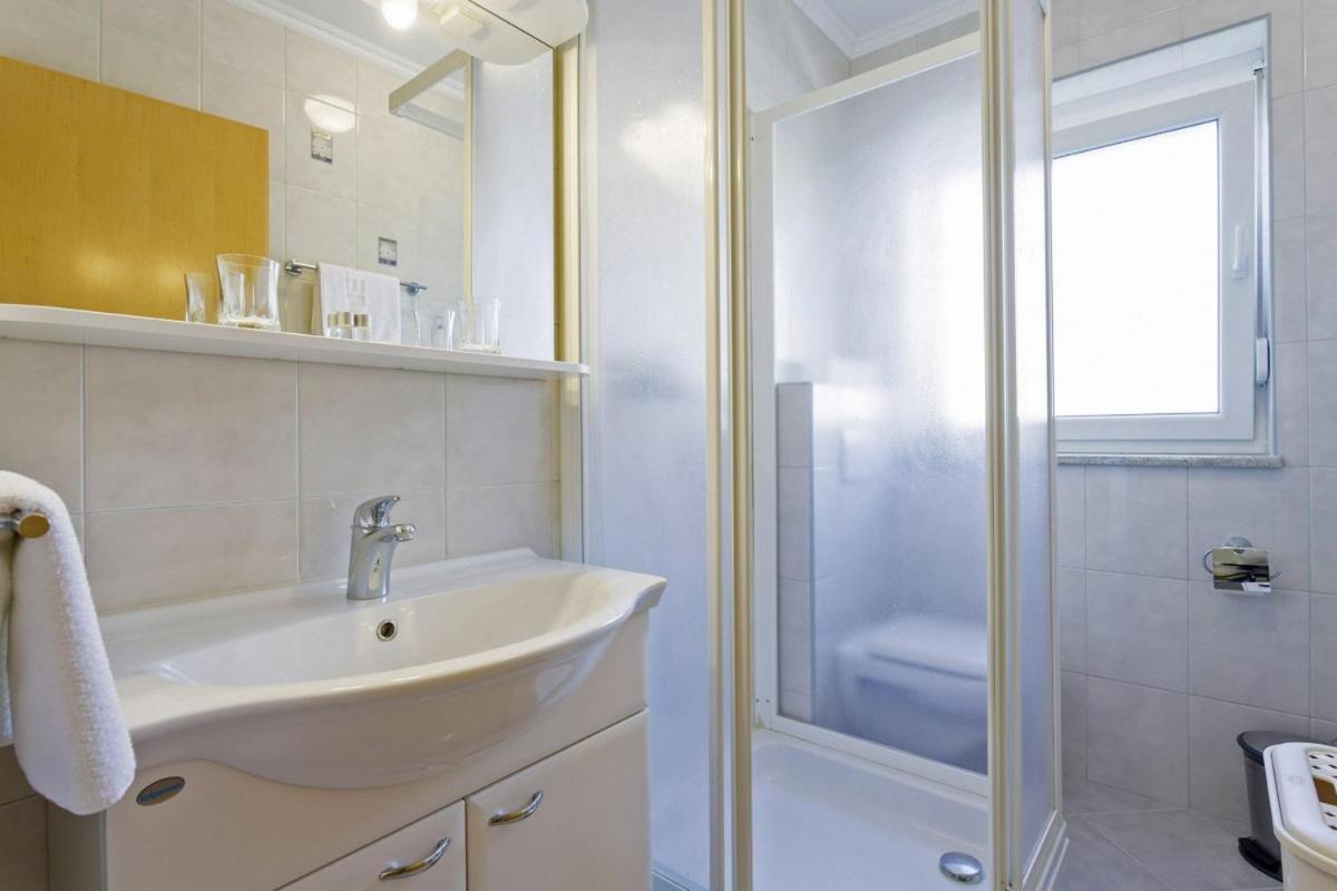 Hotel Lidia In Zadar - Nord-Dalmatien Extérieur photo